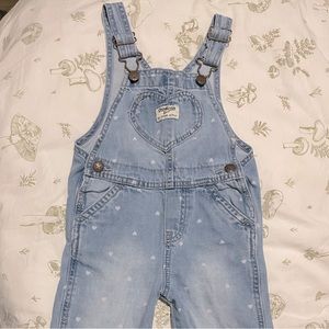 OshKosh B'gosh | size 2T girls heart bib pocket overalls |